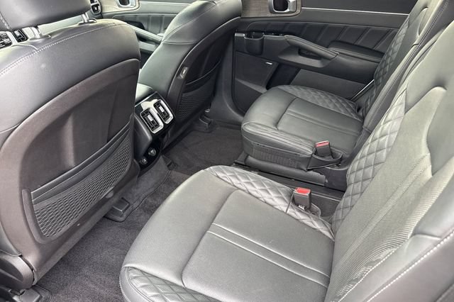 Certified 2022 Kia Sorento SX Prestige AWD/4WD image 15