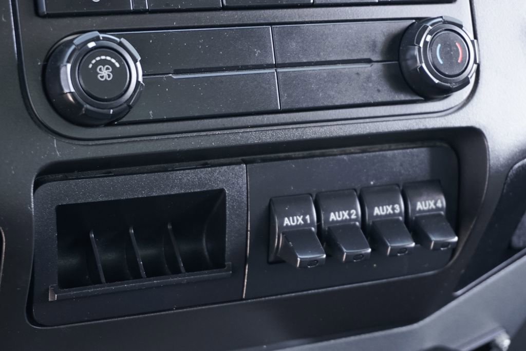 Used 2016 Ford F650 2WD Regular Cab Super Duty image 39