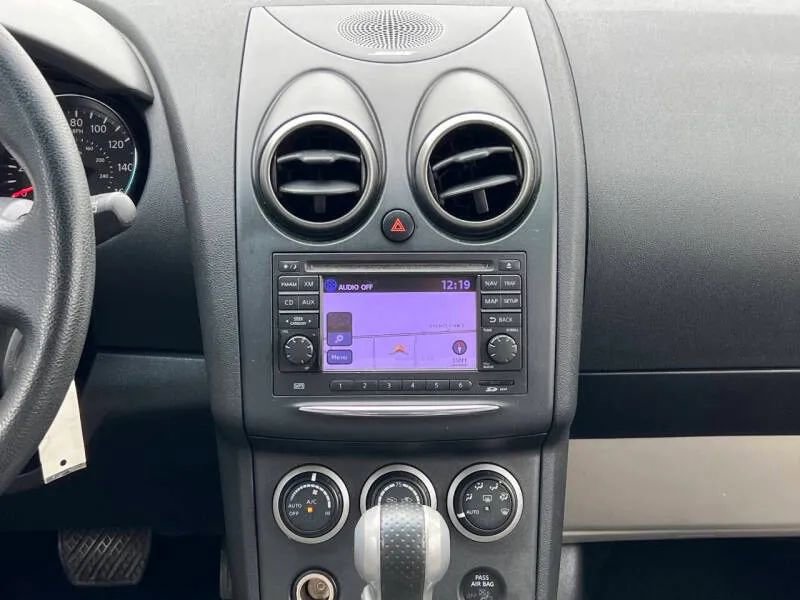 Used 2013 Nissan Rogue SV w/ Premium Pkg image 19