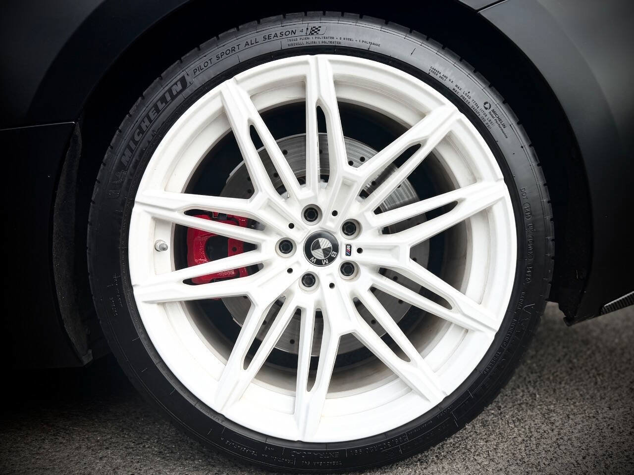 Used 2025 BMW M2 w/ Carbon Package RWD image 17