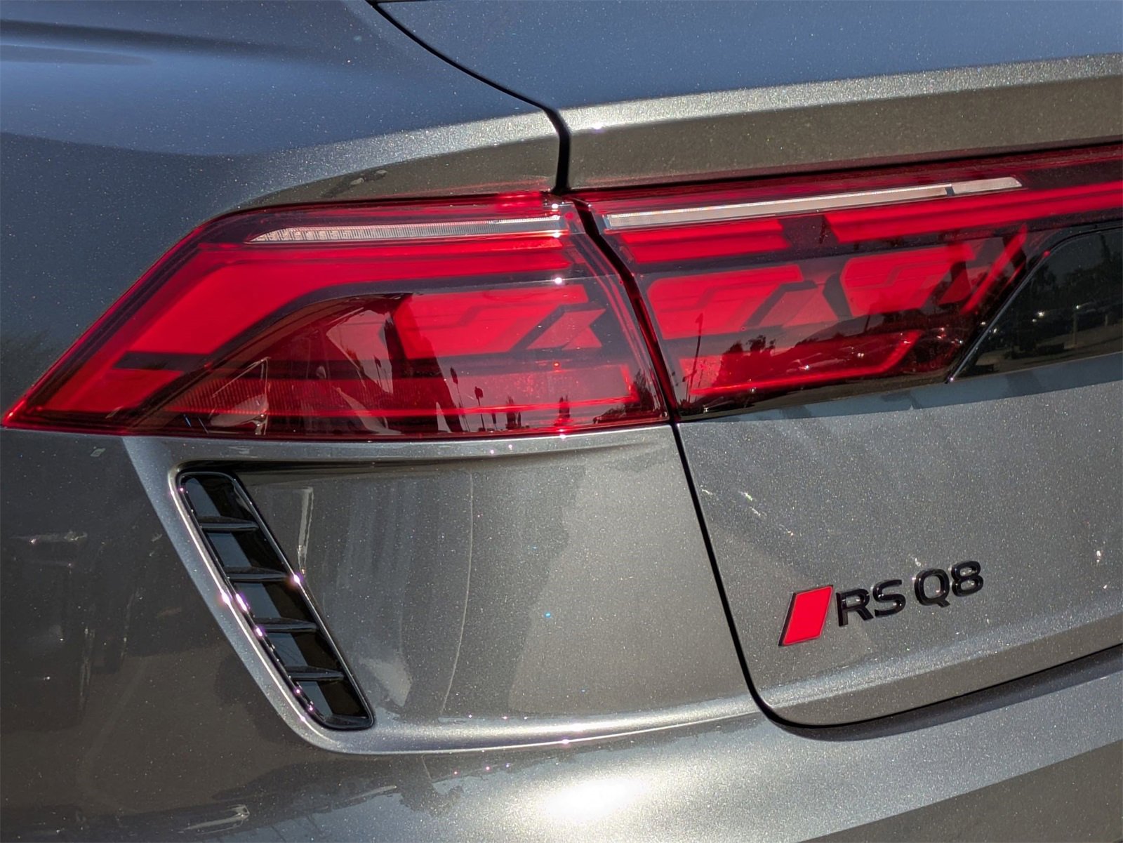New 2025 Audi RS Q8 performance image 14