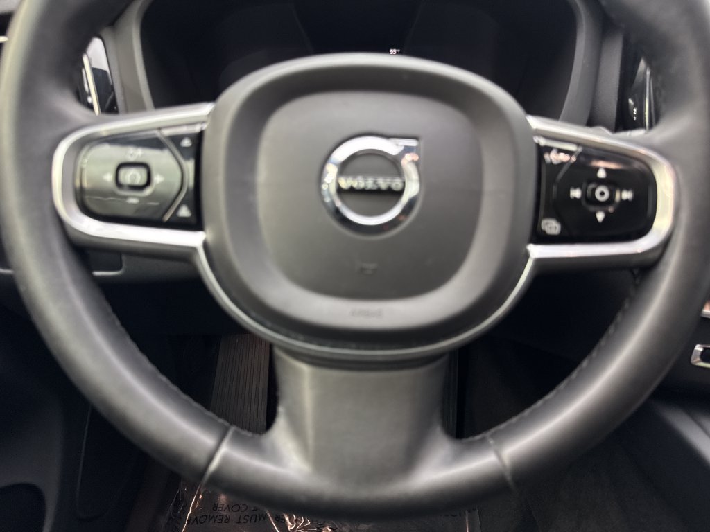 Used 2023 Volvo XC60 B5 Plus FWD image 59