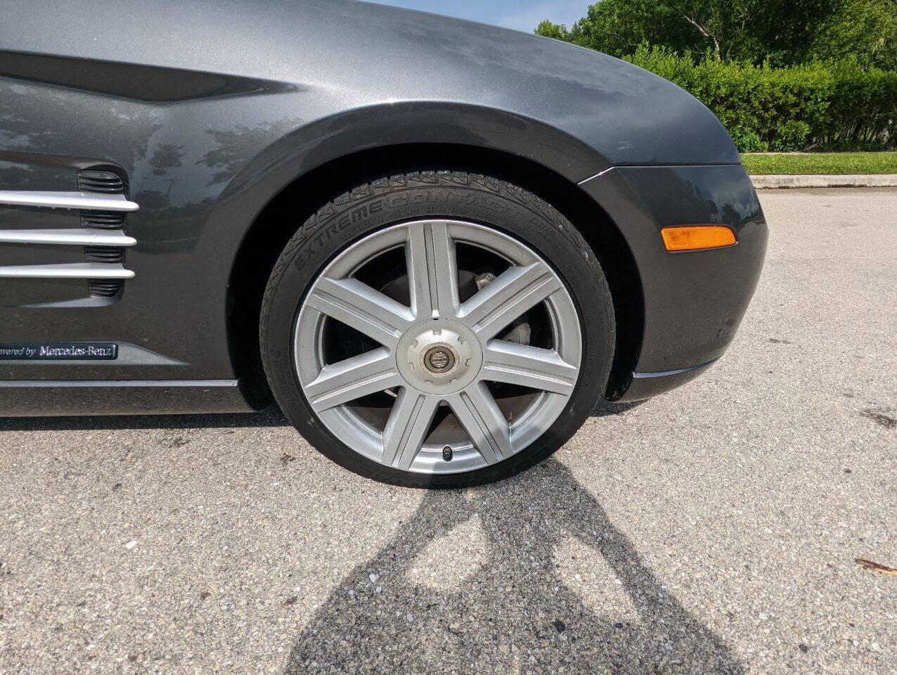 Used 2005 Chrysler Crossfire Limited image 22