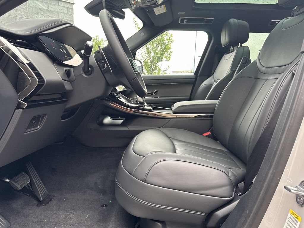 New 2026 Land Rover Range Rover Sport SE AWD/4WD image 20