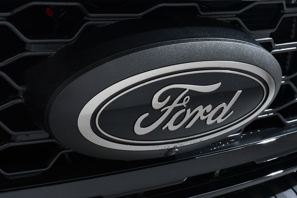 New 2026 Ford F350 Lariat w/ Black Appearance Package image 20