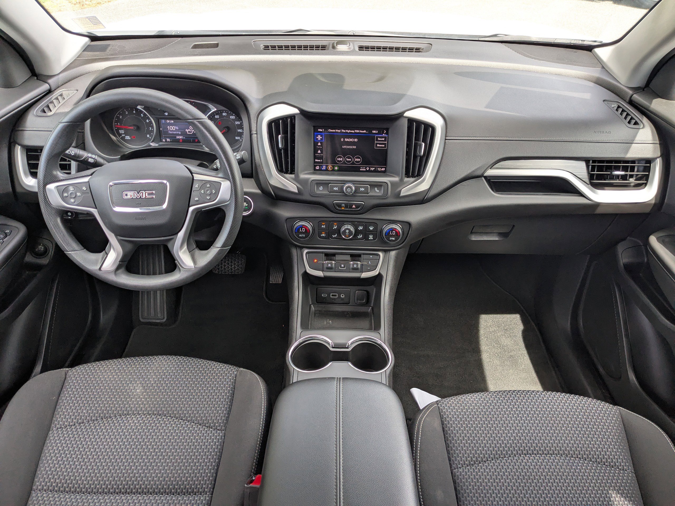 Used 2023 GMC Terrain SLE w/ Driver Convenience Package image 14