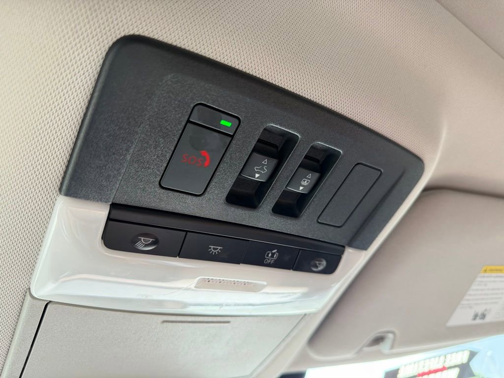 Used 2022 Nissan Pathfinder Platinum w/ Cargo Package FWD image 23