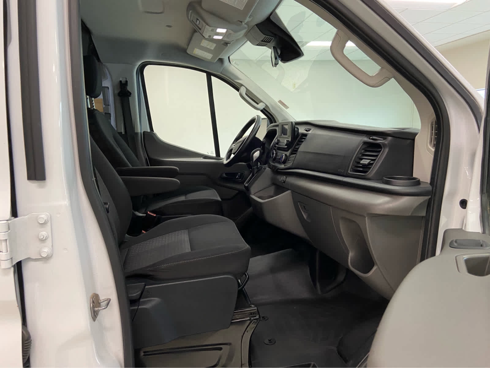 Used 2023 Ford Transit 250 Low Roof w/ Exterior Upgrade Package image 15