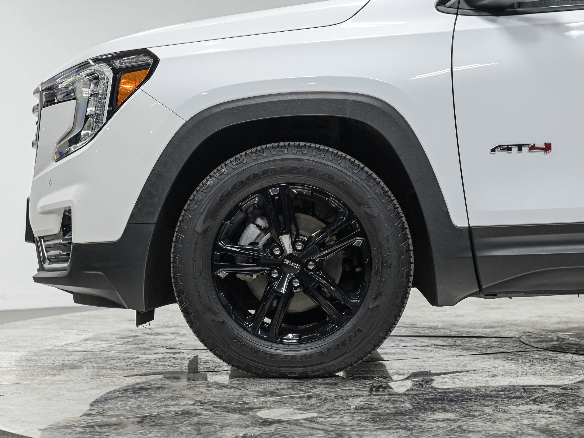Used 2022 GMC Terrain AT4 w/ Infotainment Package II image 3
