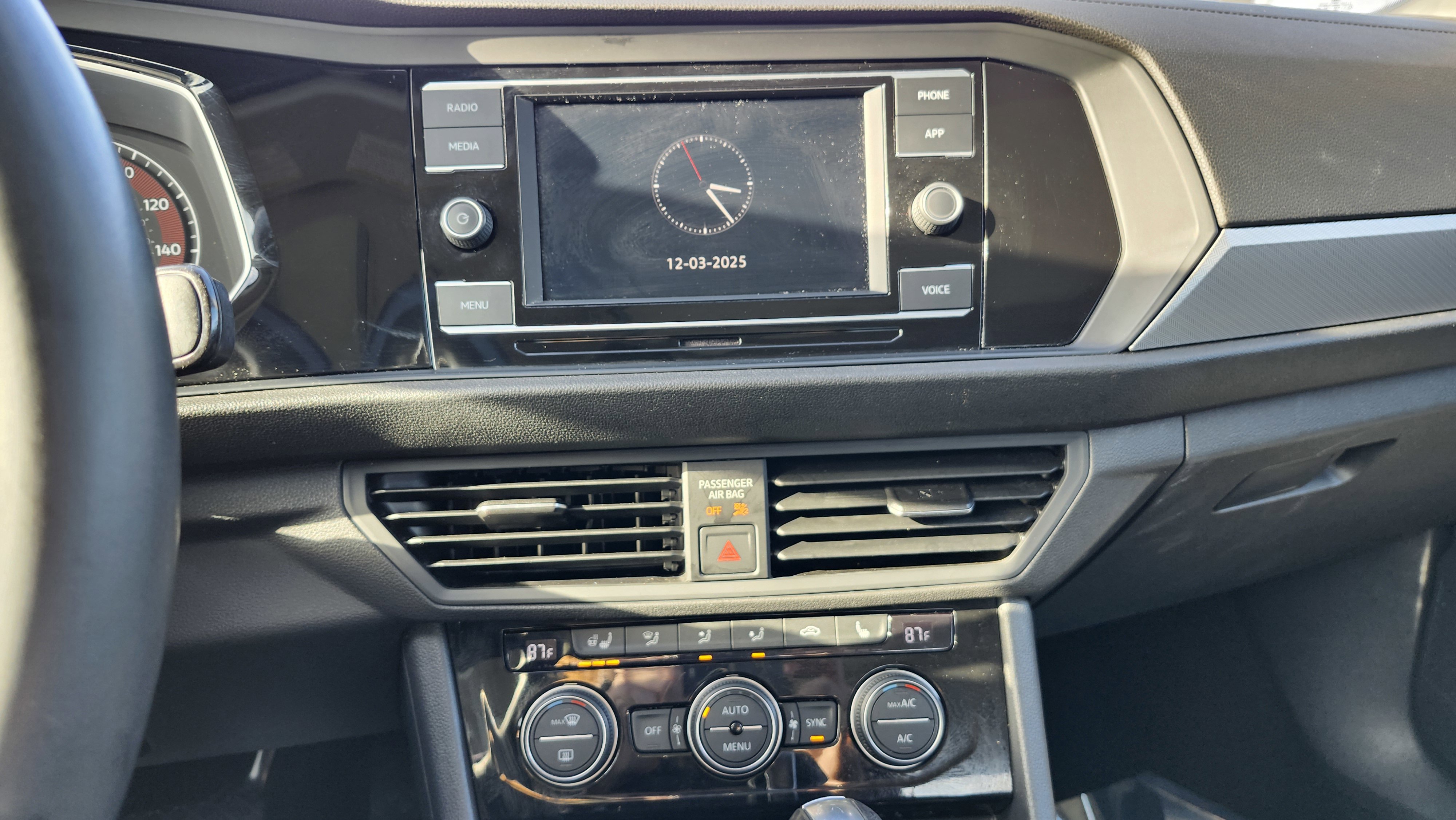 Used 2021 Volkswagen Jetta SE w/ SE Cold Weather Package image 30