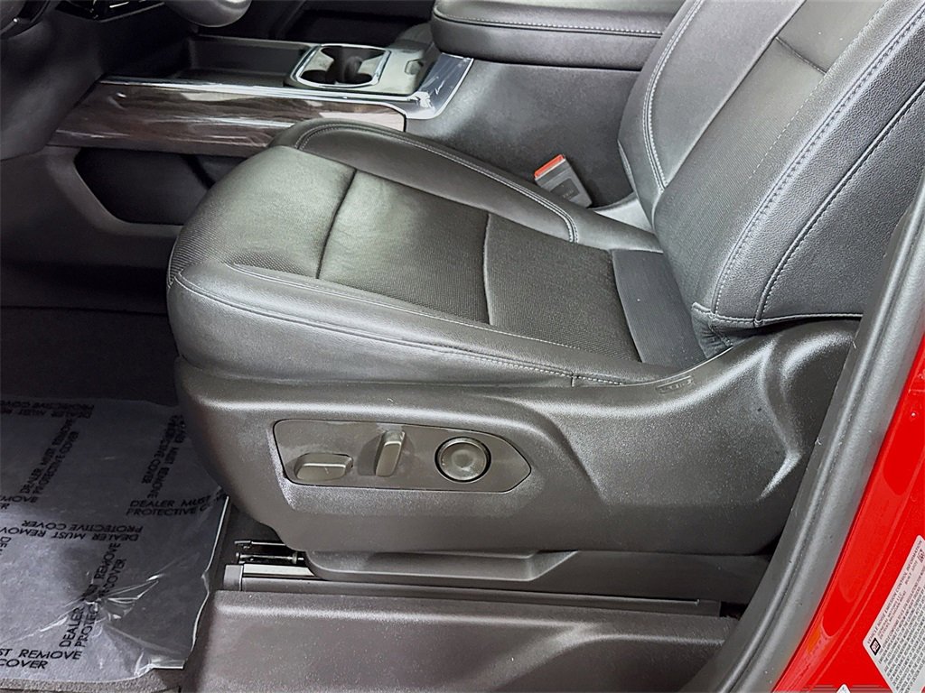 Used 2024 Chevrolet Silverado 3500 LTZ w/ LTZ Convenience Package image 25