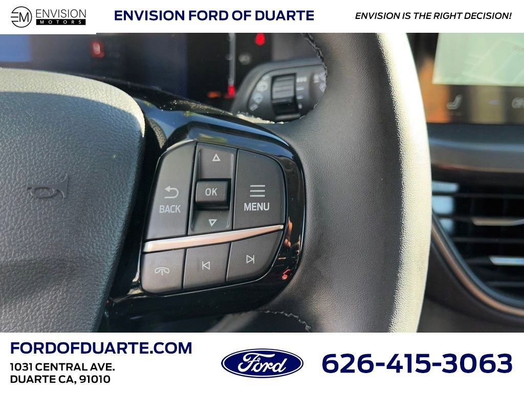 New 2025 Ford Escape SE image 21