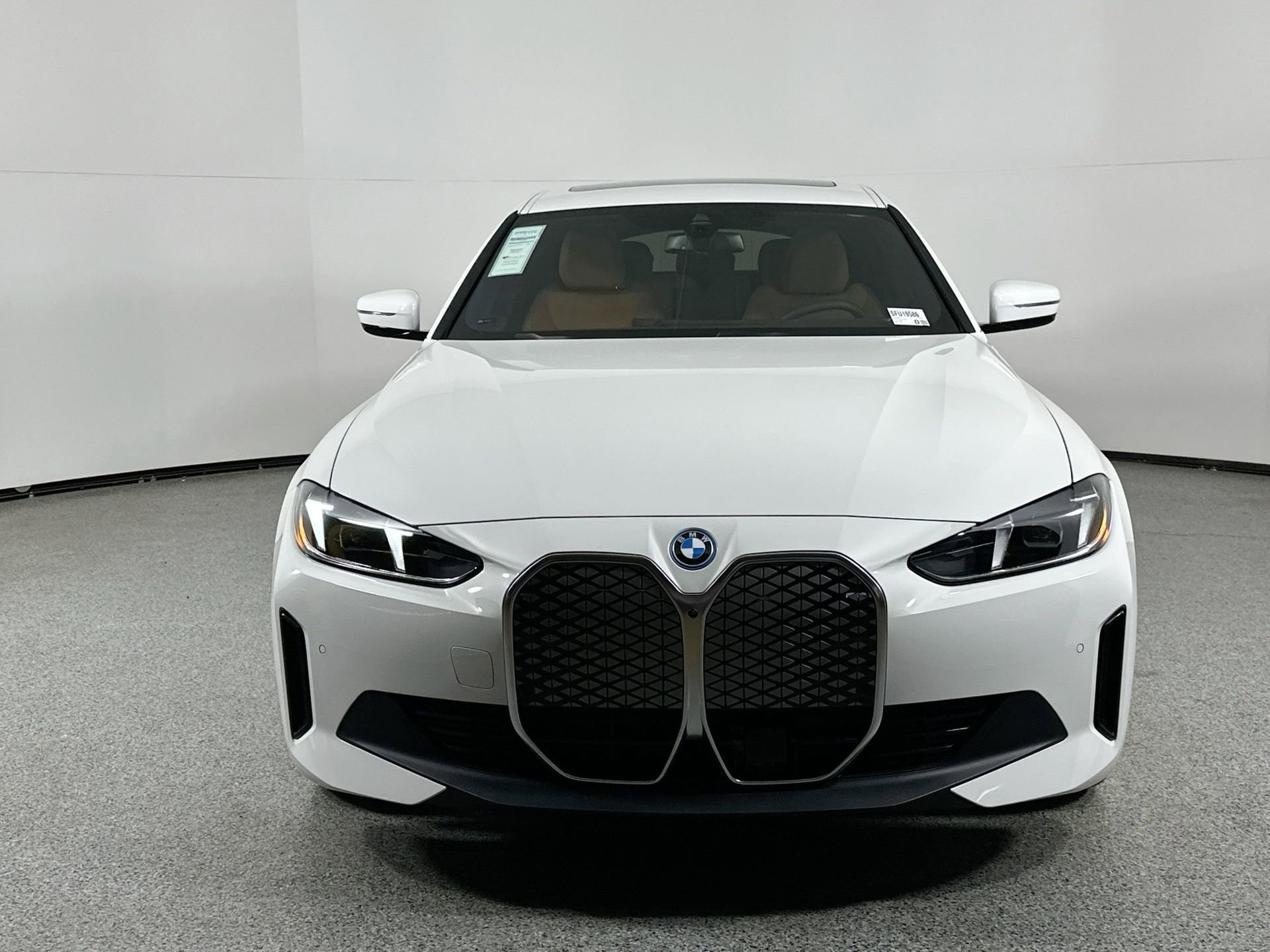 Used 2025 BMW i4 xDrive40i w/ Parking Assistance Package image 3