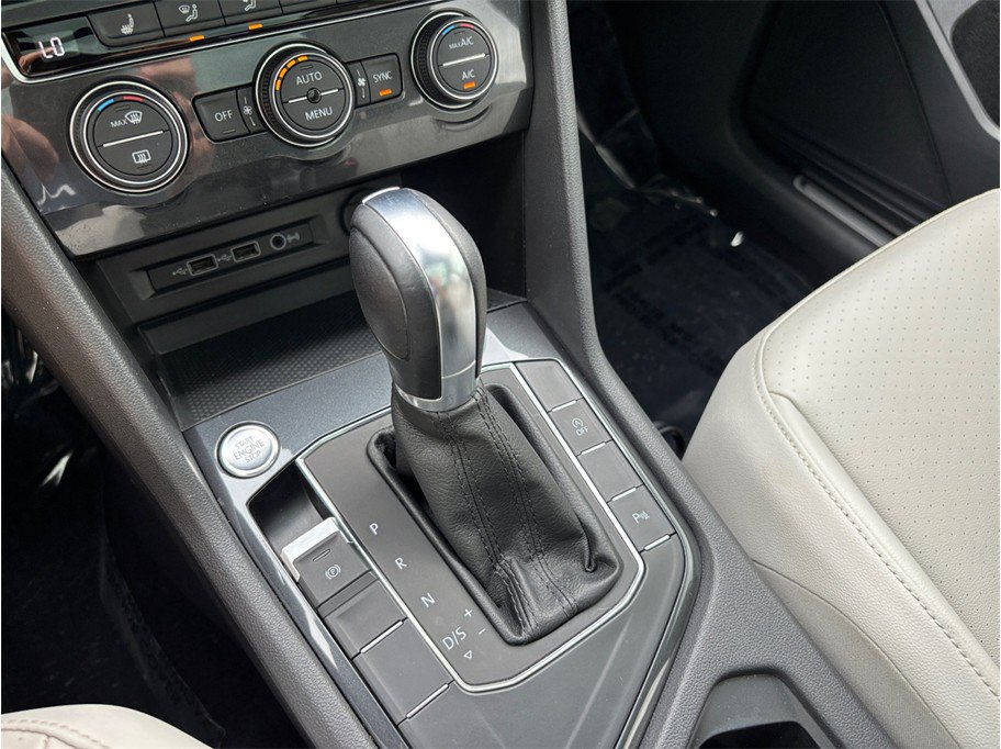 Used 2019 Volkswagen Tiguan SEL R-Line FWD image 35