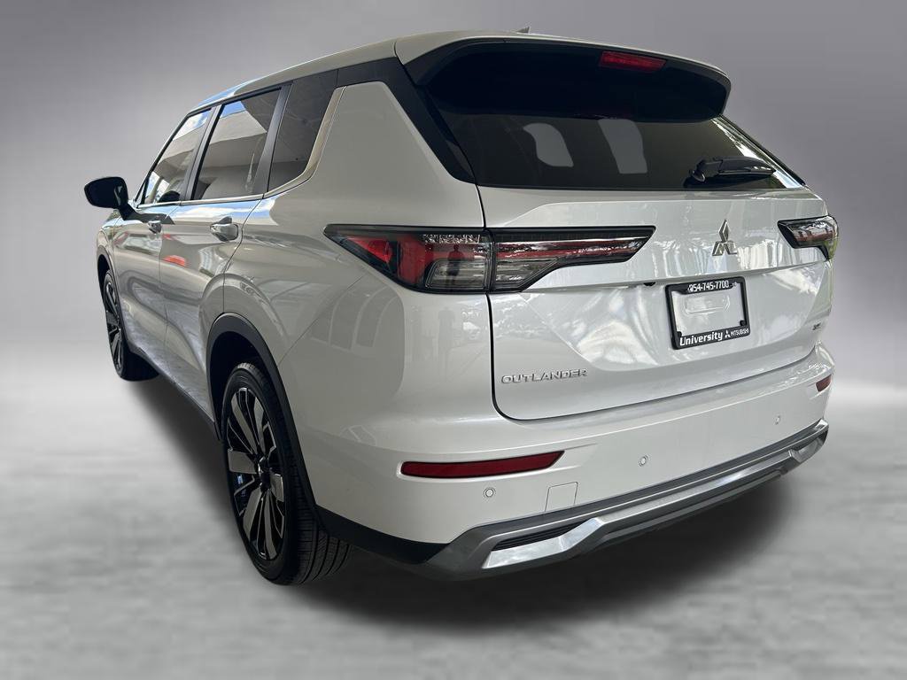 New 2026 Mitsubishi Outlander SE FWD image 4