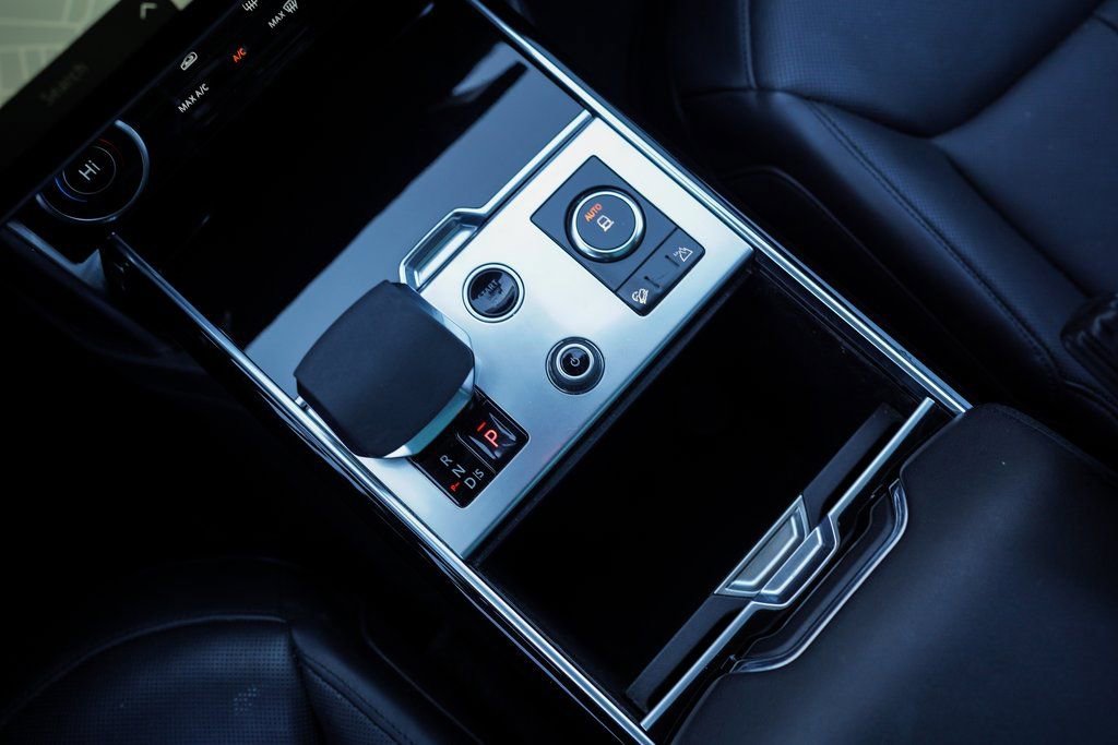 Used 2022 Land Rover Range Rover SE image 34