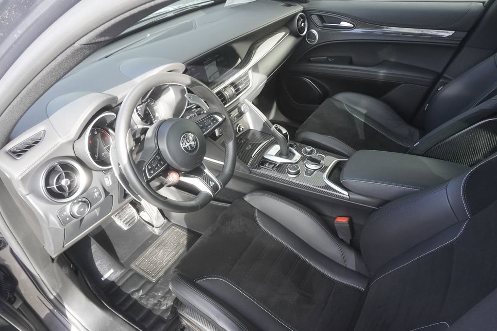 Used 2023 Alfa Romeo Stelvio Quadrifoglio w/ Active Assist Plus Package image 18