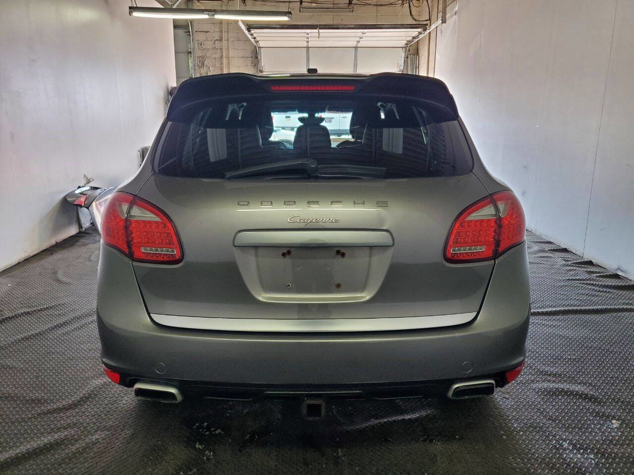 Used 2012 Porsche Cayenne image 6