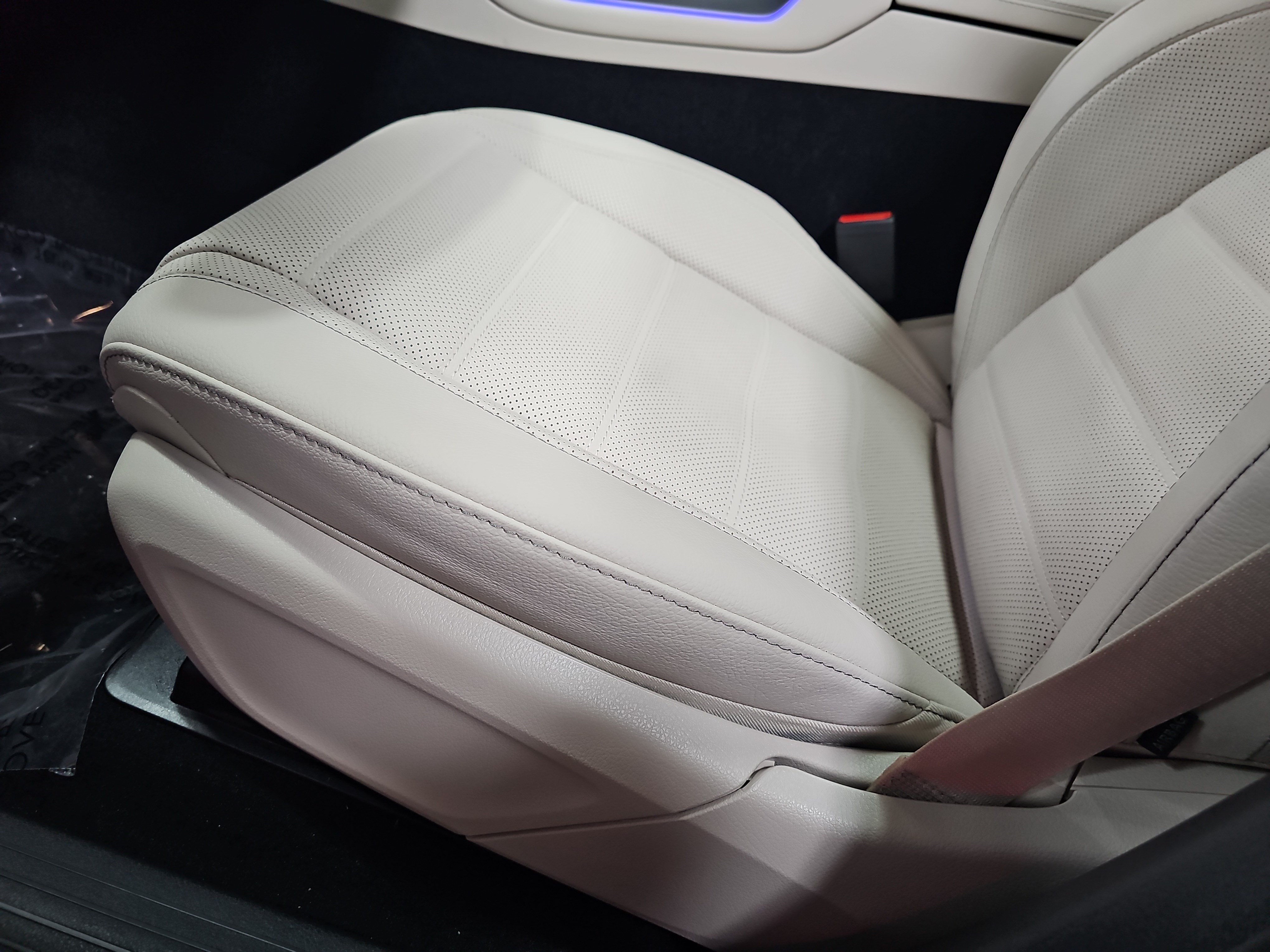 New 2026 Mercedes-Benz GLS 450 4MATIC image 31