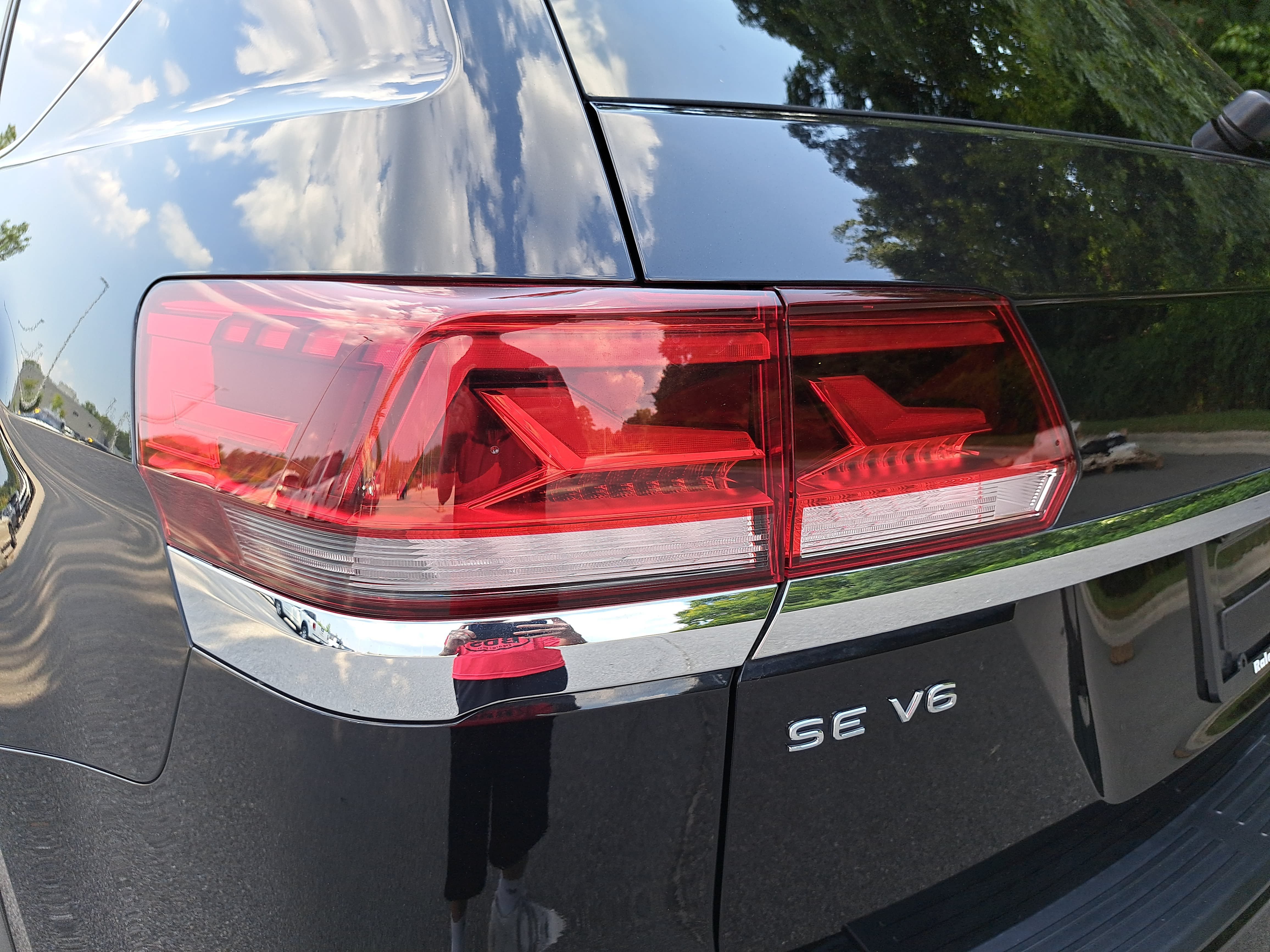 Used 2023 Volkswagen Atlas SE w/ Panoramic Sunroof Package FWD image 34