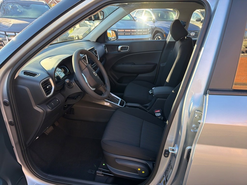 New 2026 Hyundai Venue SE image 12