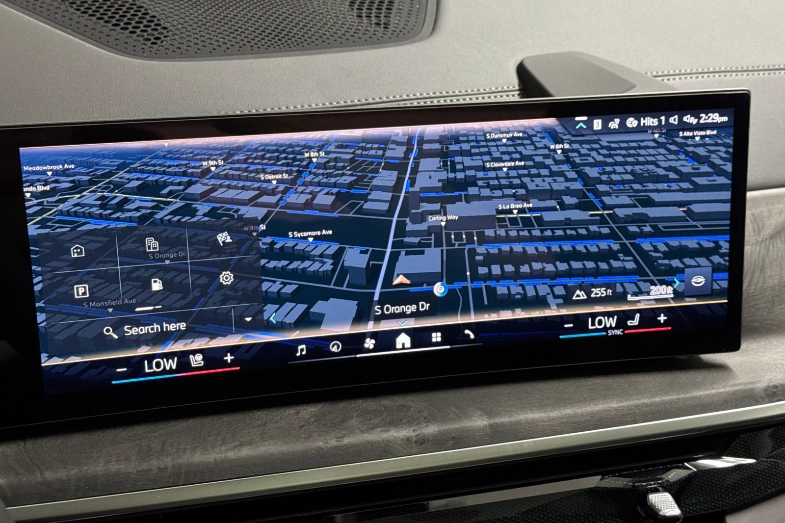 New 2026 BMW X7 xDrive40i w/ Premium Package image 23