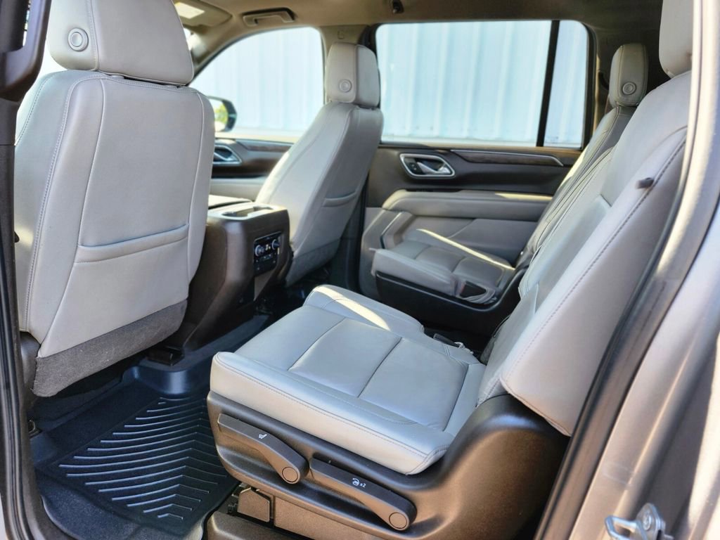 Used 2021 Chevrolet Suburban Z71 w/ Z71 Off-Road Package image 14