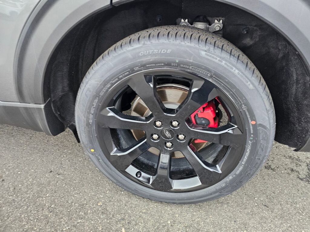 Certified 2022 Ford Explorer ST w/ Equipment Group 401A image 11