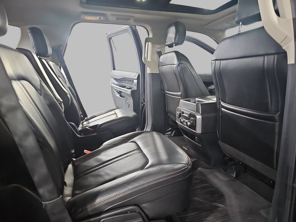 Used 2019 Ford Expedition Platinum AWD/4WD image 14