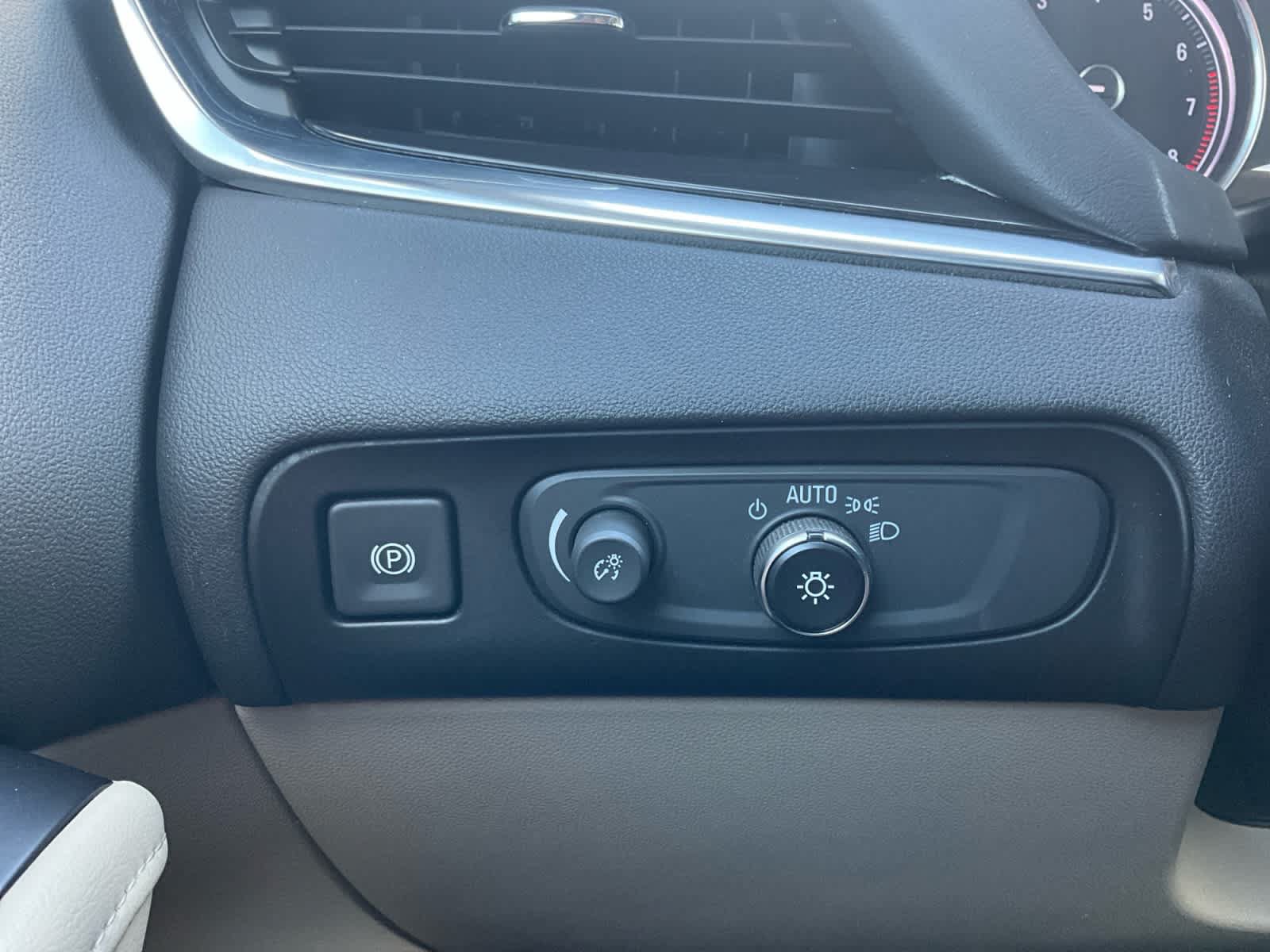 Used 2019 Buick Enclave Premium FWD image 15