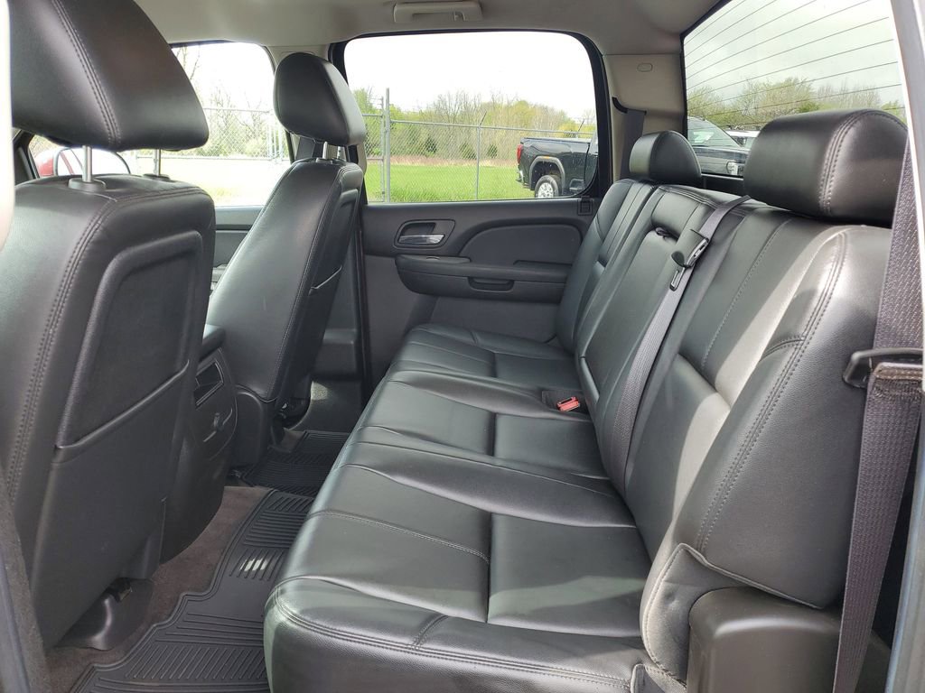 Used 2013 Chevrolet Silverado 2500 LTZ AWD/4WD image 24