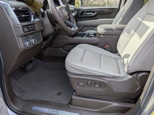 New 2026 GMC Yukon Elevation image 13