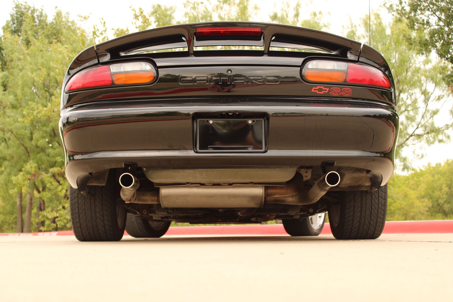 Used 1999 Chevrolet Camaro Z28 w/ SS Performance/Appearance Pkg RWD image 13