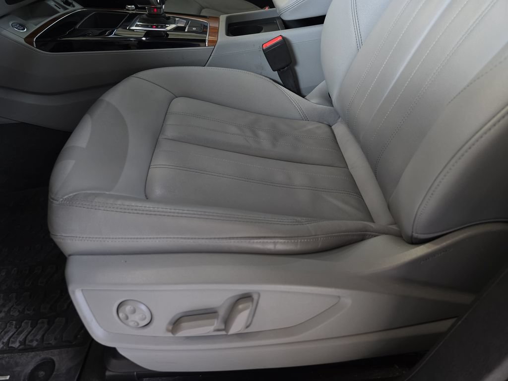Used 2023 Audi Q5 2.0T Premium w/ Convenience Package AWD/4WD image 28