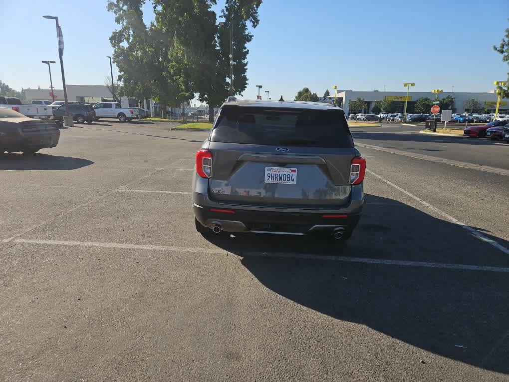 Certified 2023 Ford Explorer XLT w/ Equipment Group 202A RWD image 6