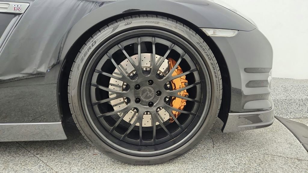 Used 2014 Nissan GT-R Black Edition AWD/4WD image 36