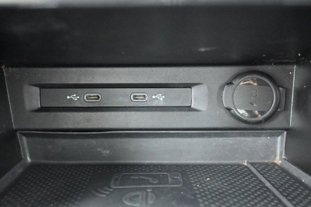 Used 2023 Volkswagen Tiguan SE FWD image 16