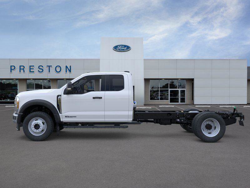New 2026 Ford F550 4x4 Supercab Super Duty image 3