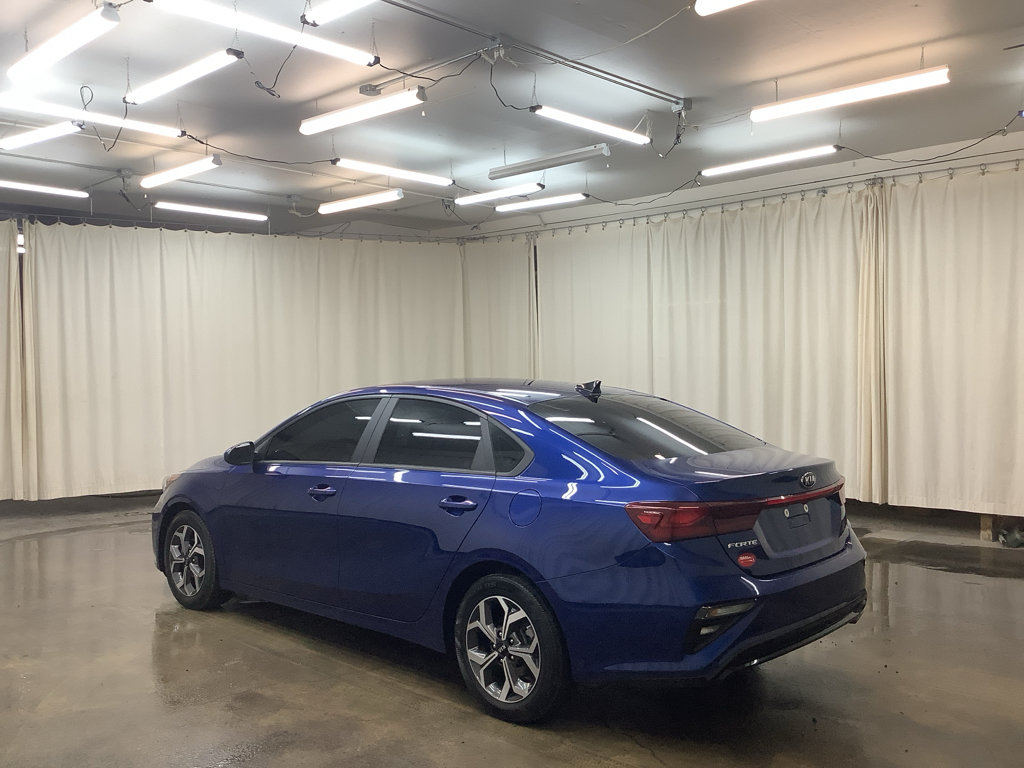 Used 2020 Kia Forte LXS FWD image 9