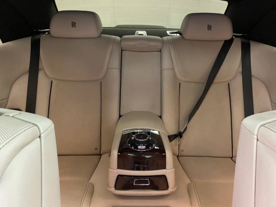 Used 2016 Rolls-Royce Ghost image 33