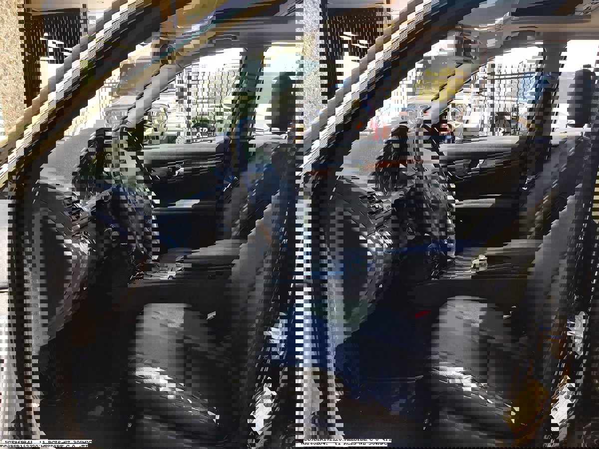 Used 2011 Mercedes-Benz C 300 4MATIC Sedan image 13