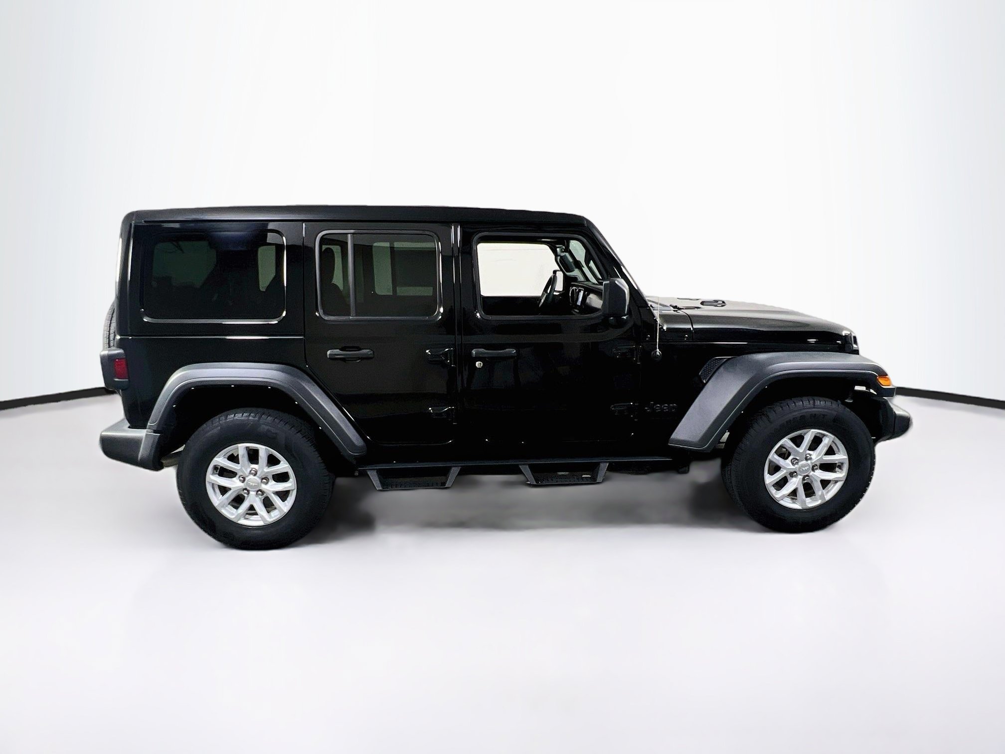 Used 2023 Jeep Wrangler Unlimited Sport w/ Sun And Sound Package AWD/4WD image 4
