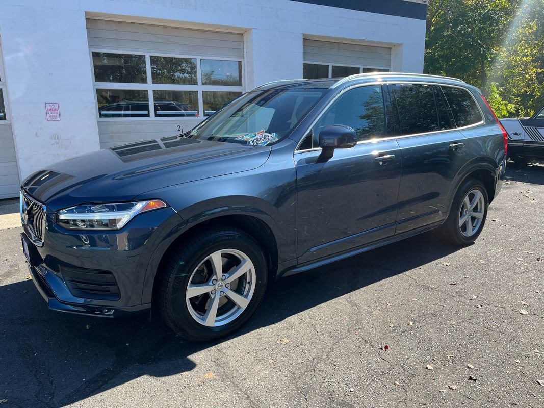 Used 2020 Volvo XC90 T5 Momentum image 3