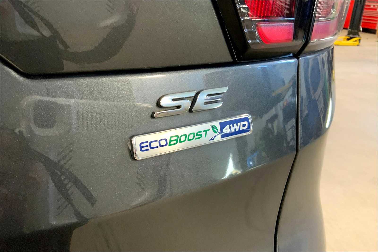 Used 2017 Ford Escape SE image 10