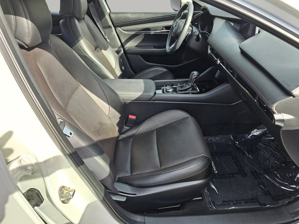 Used 2019 MAZDA MAZDA3 AWD Hatchback w/ Premium Pkg image 26