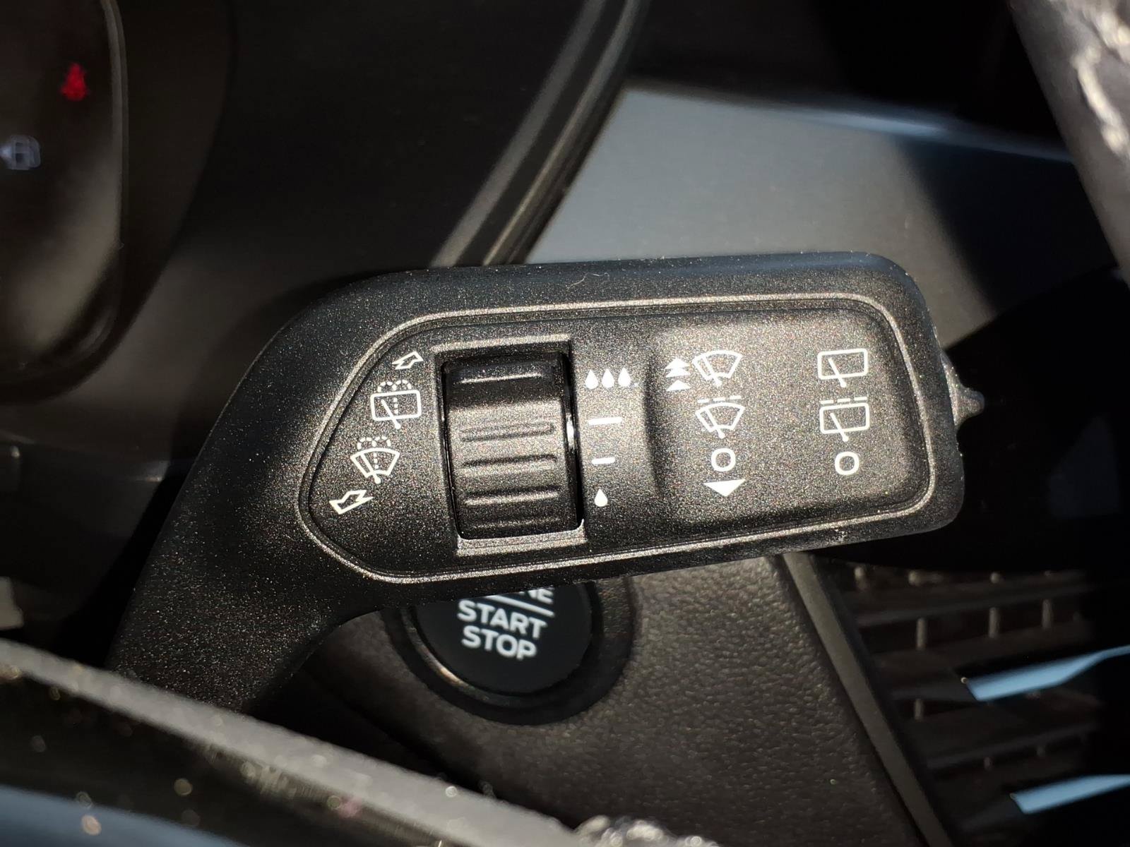 Used 2023 Ford Escape Active AWD/4WD image 26