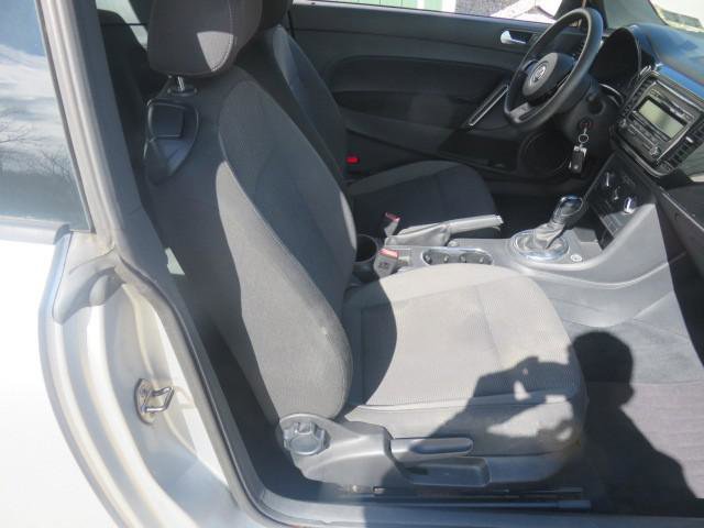 Used 2013 Volkswagen Beetle 2.5 image 21