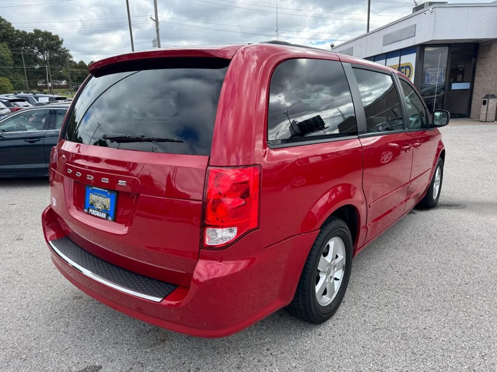 Used 2012 Dodge Grand Caravan SXT w/ Entertainment Group 1 FWD image 3