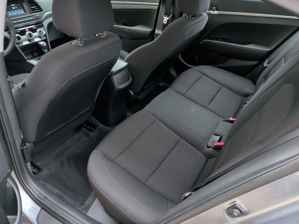 Used 2019 Hyundai Elantra SE w/ Cargo Package image 12
