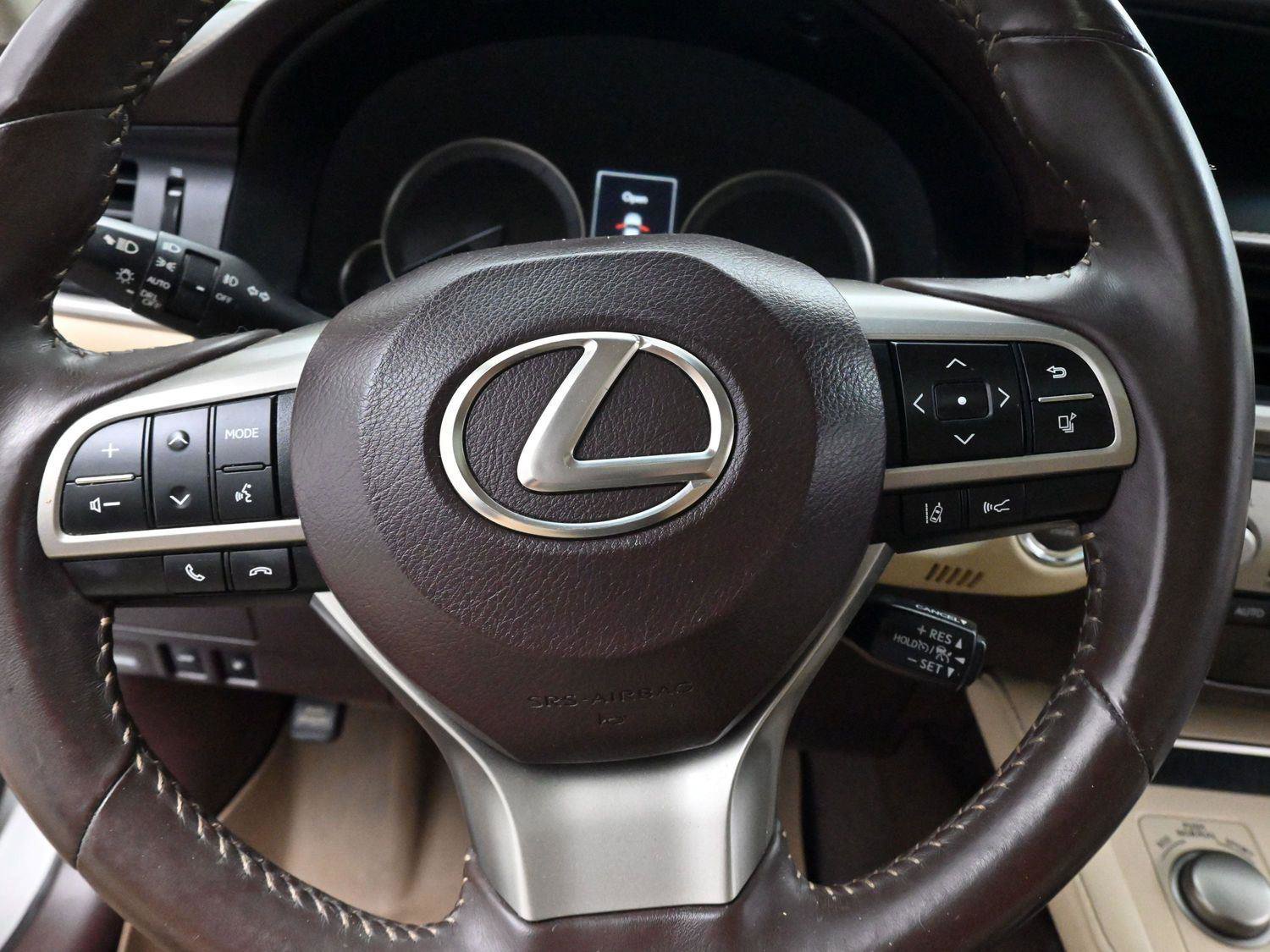 Used 2018 Lexus ES 350 w/ Accessory Package image 16